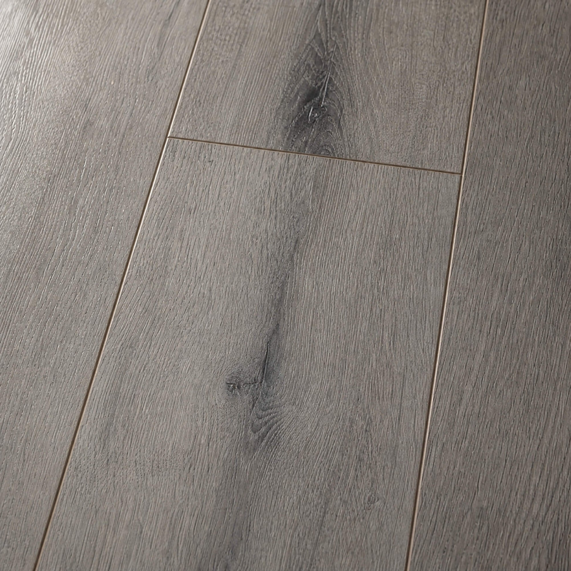 Close-up of the grain and texture of Harbour Oak Country laminate flooring.
