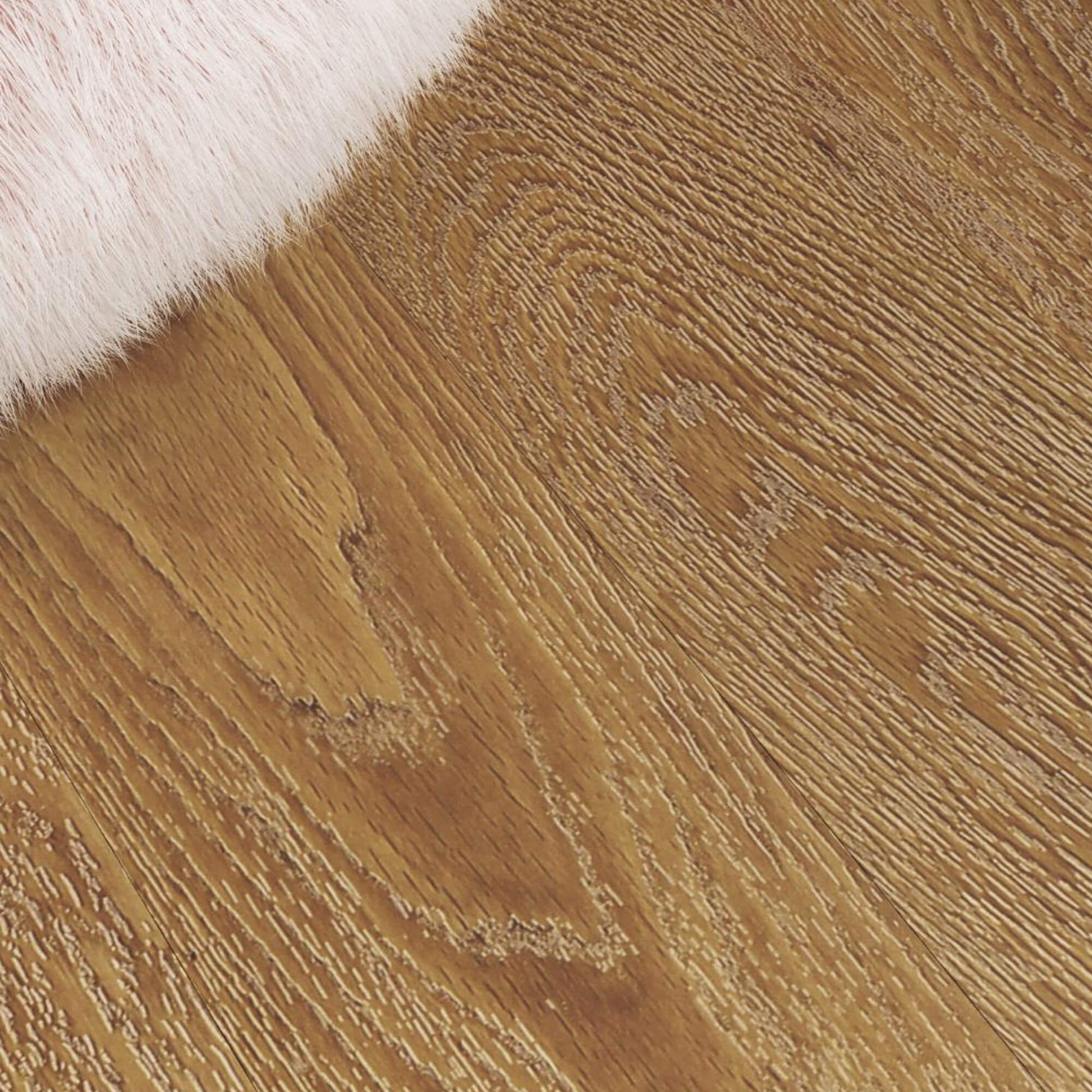 Close-up of the grain and texture of Natural Oak Prestige Laminate Flooring.